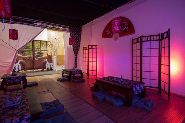 Konzept für einen Lounge Bereich im asiatischen Stil